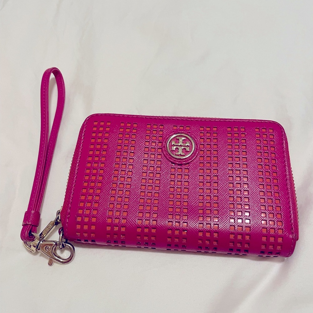 Tory Burch Pink Leather Wallet/ Wristlet💖💖💖💖💖💖